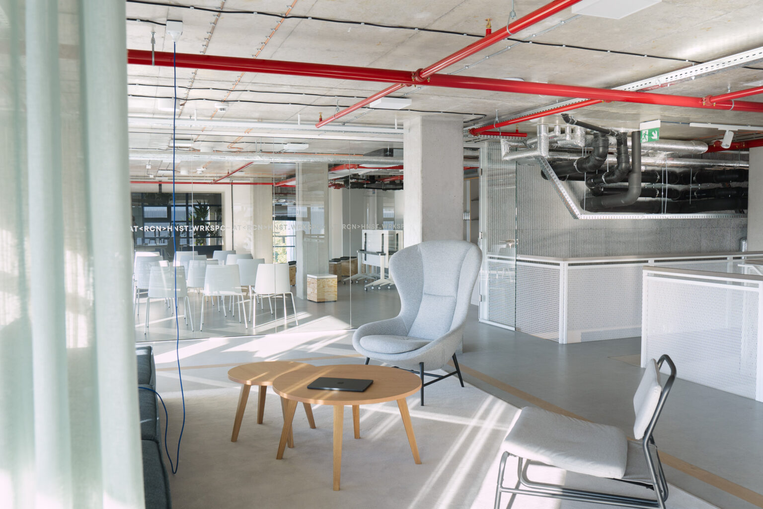 Interiérová fotografie - Honest Říčany coworking